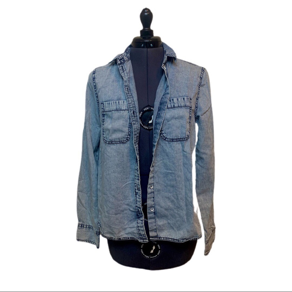 BDG denim lightwash button down